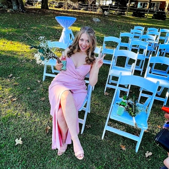 Meet your Posher, Olivia - Picture 1 of 1